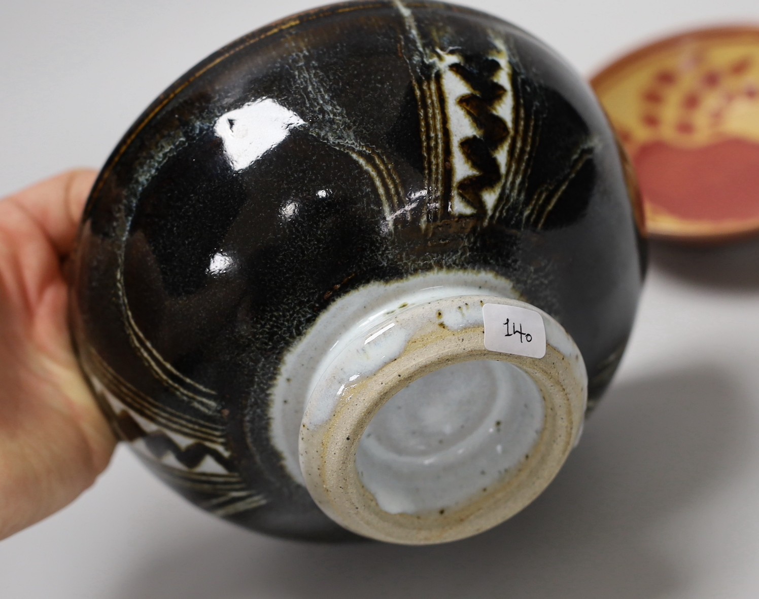 Chris Lewis (British 20th century) bird bowl, together with a Donald Mills small crab dish. Tallest 9cm